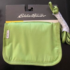 NWT. Eddie Bauer Travel Wallet